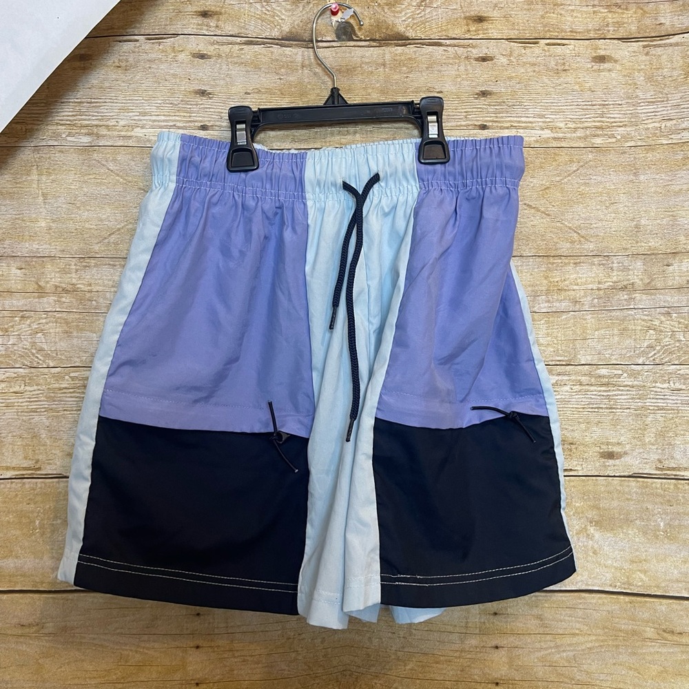 New PrettyLittleThing panel runner shorts 🛍